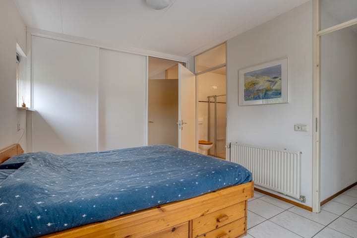 Photo 23 of Tormentil 40