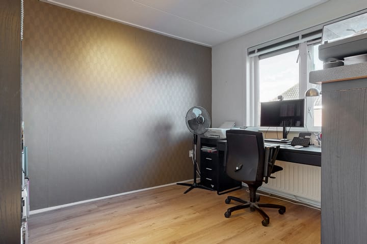 Photo 14 of Tulpstraat 12