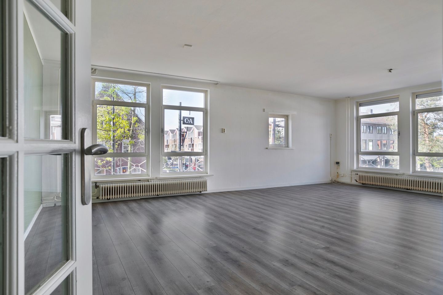 Photo 5 of Aambeeld 5