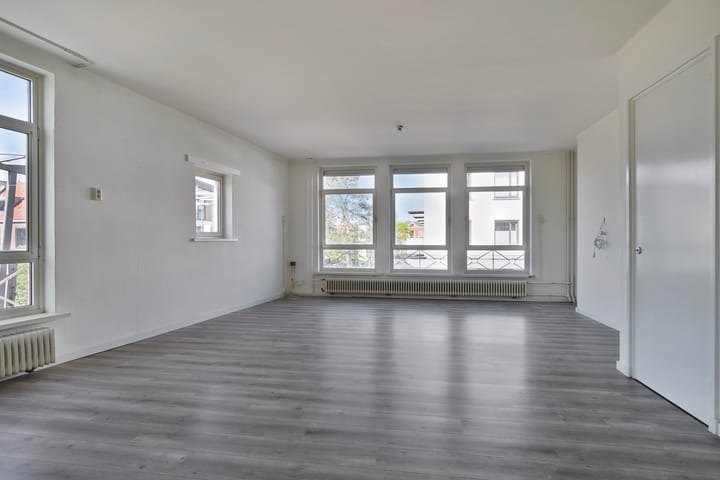 Foto 6 van Aambeeld 5