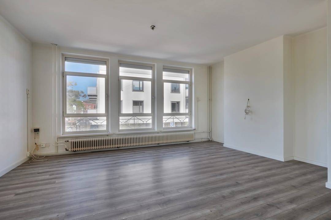 Photo 7 of Aambeeld 5