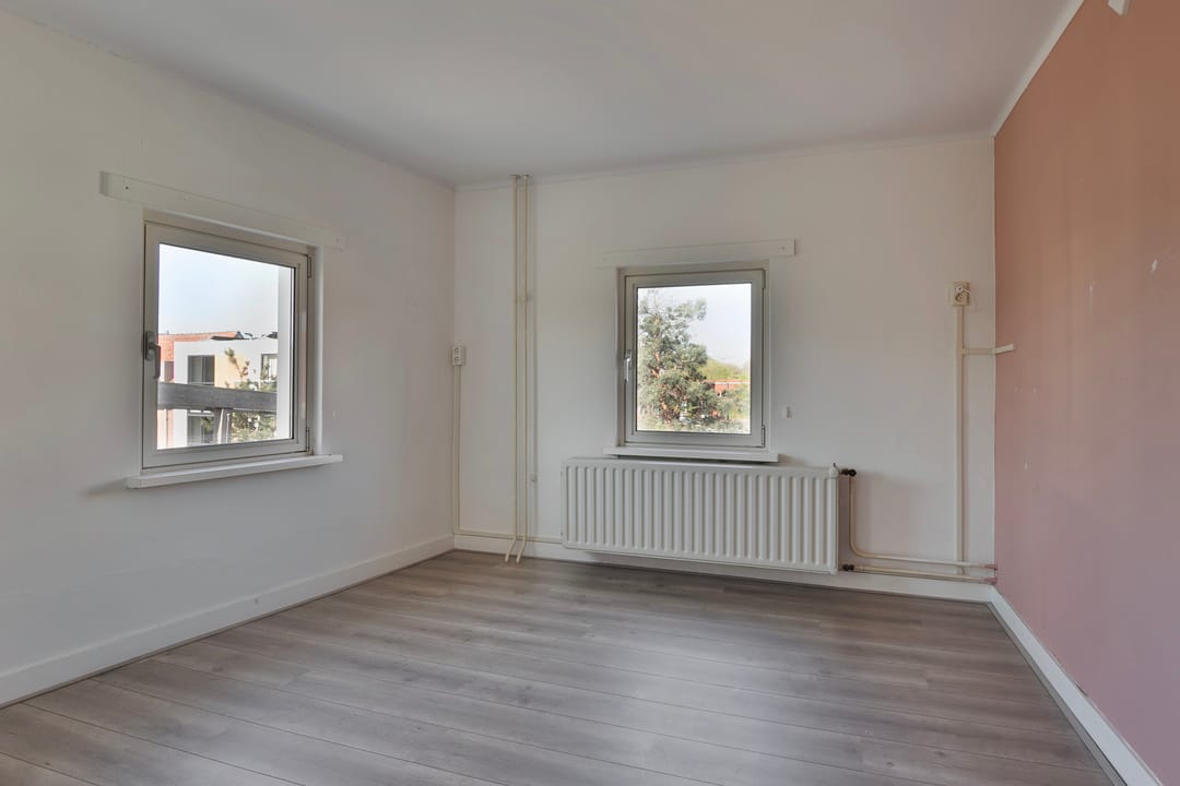 Photo 22 of Aambeeld 5