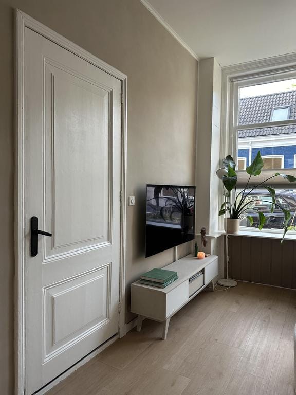 Photo 8 of Martenstraat 33