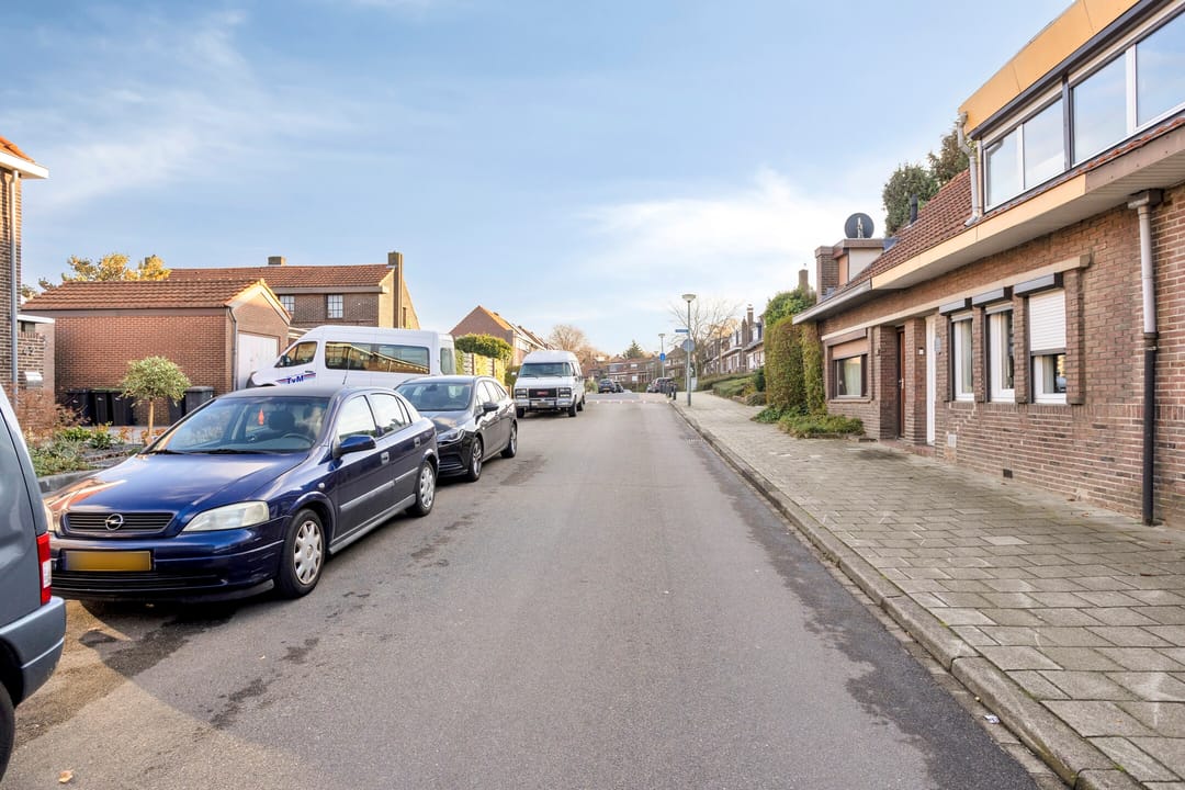 Photo 22 of Hazenkampstraat 51