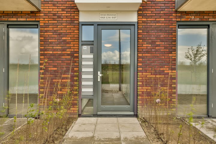 Foto 29 van Adriaen Blockstraat 42-F