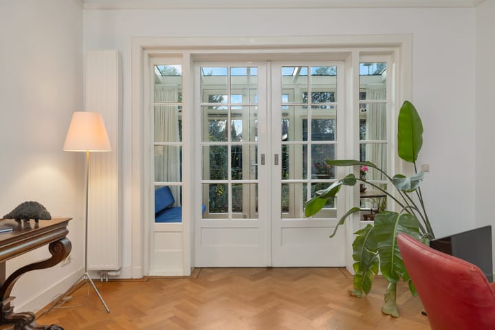 Foto 12 van Lucas van Leijdenlaan 15