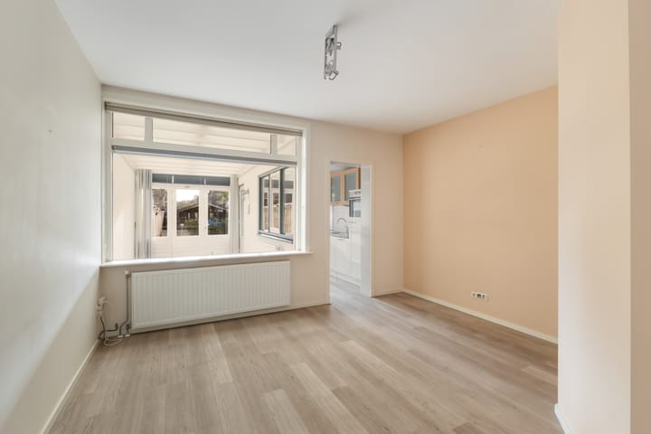 Photo 7 of Nepveulaan 104