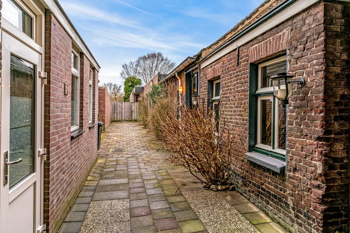 Photo 38 of Raadhuisplein 2