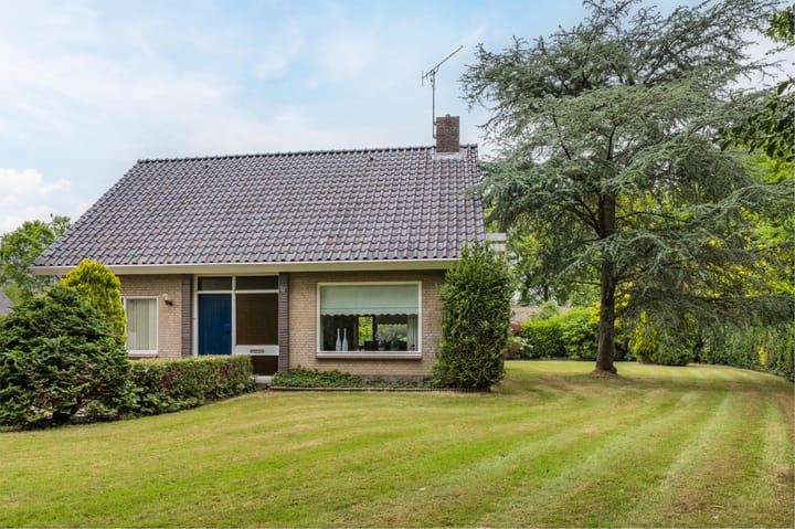 Foto 2 van Casimirstrjitte 14