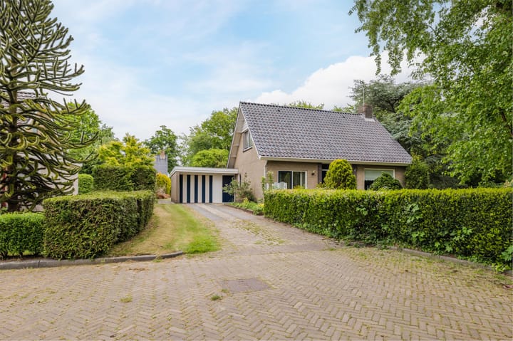 Foto 3 van Casimirstrjitte 14