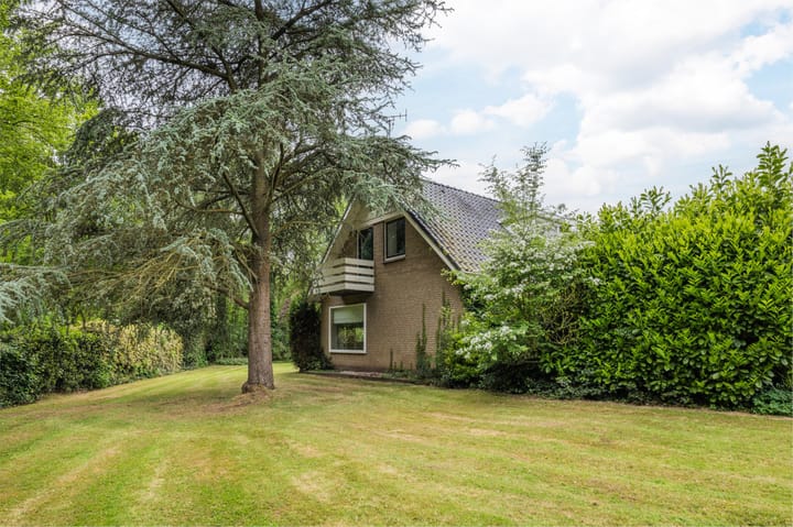 Foto 28 van Casimirstrjitte 14