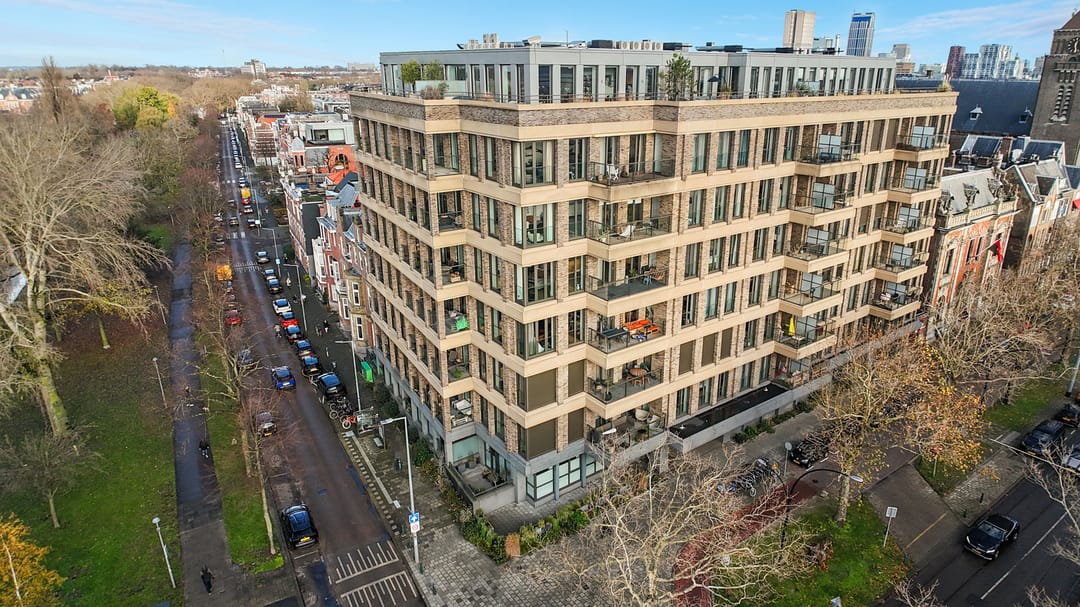 Photo 2 of Mathenesserlaan 323-M