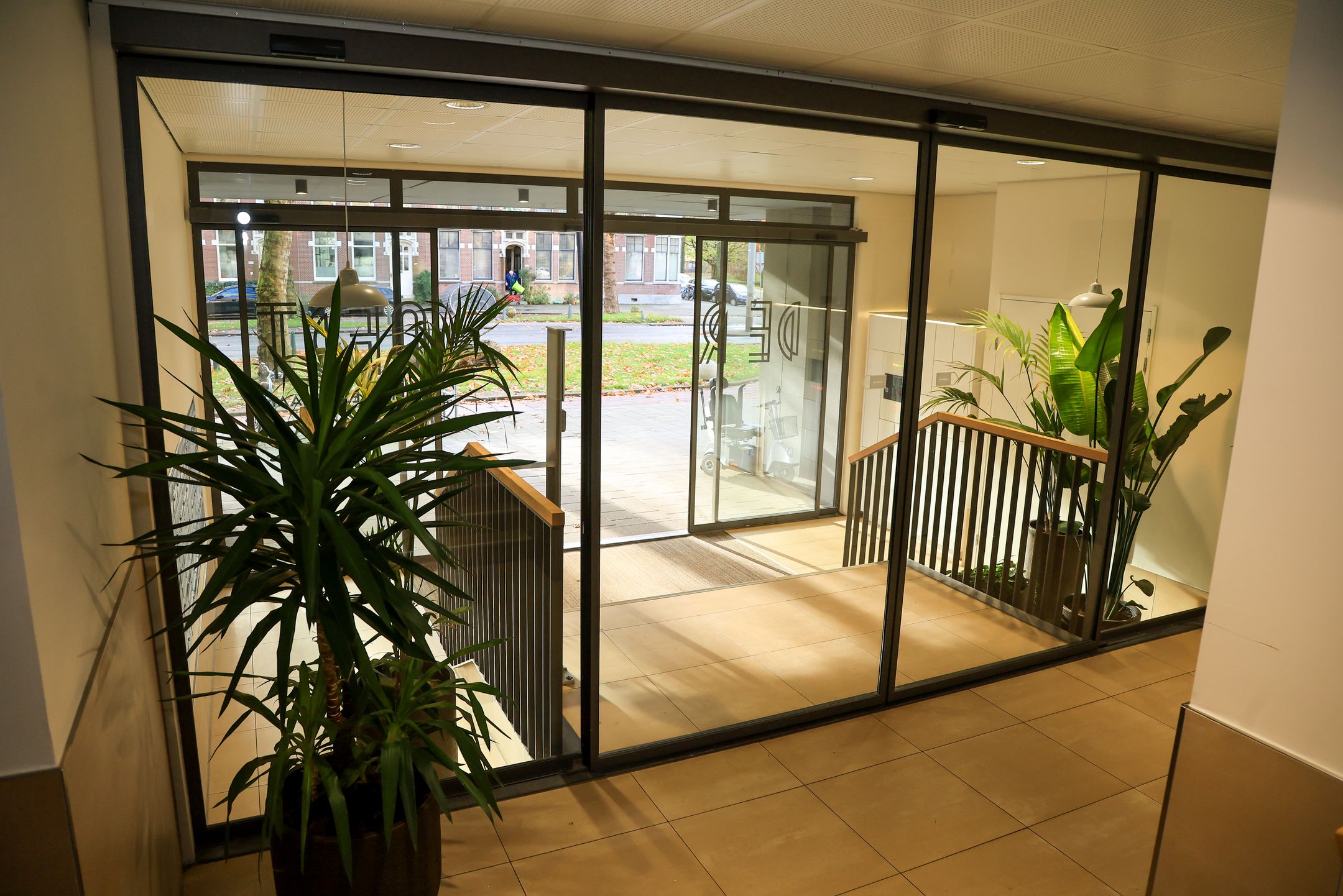 Photo 3 of Mathenesserlaan 323-M