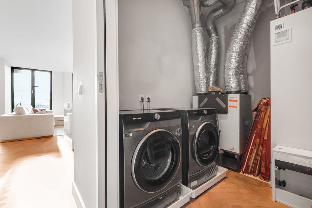 Photo 26 of Mathenesserlaan 323-M