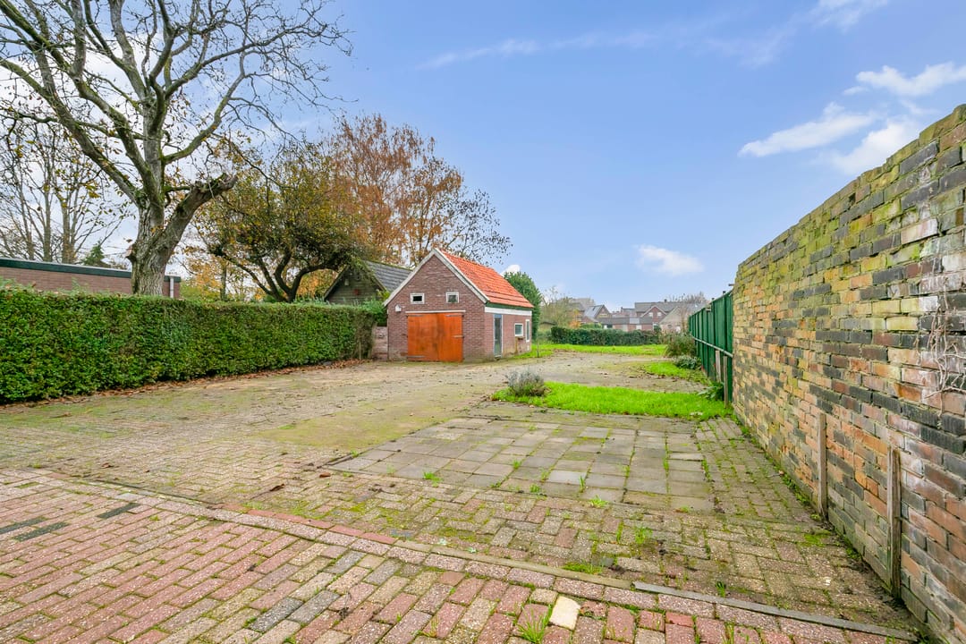 Photo 2 of Prins Bernhardstraat 15