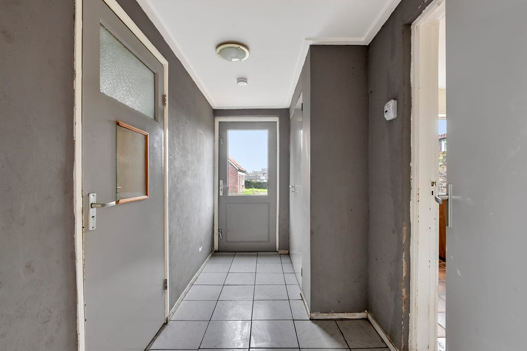 Photo 11 of Prins Bernhardstraat 15