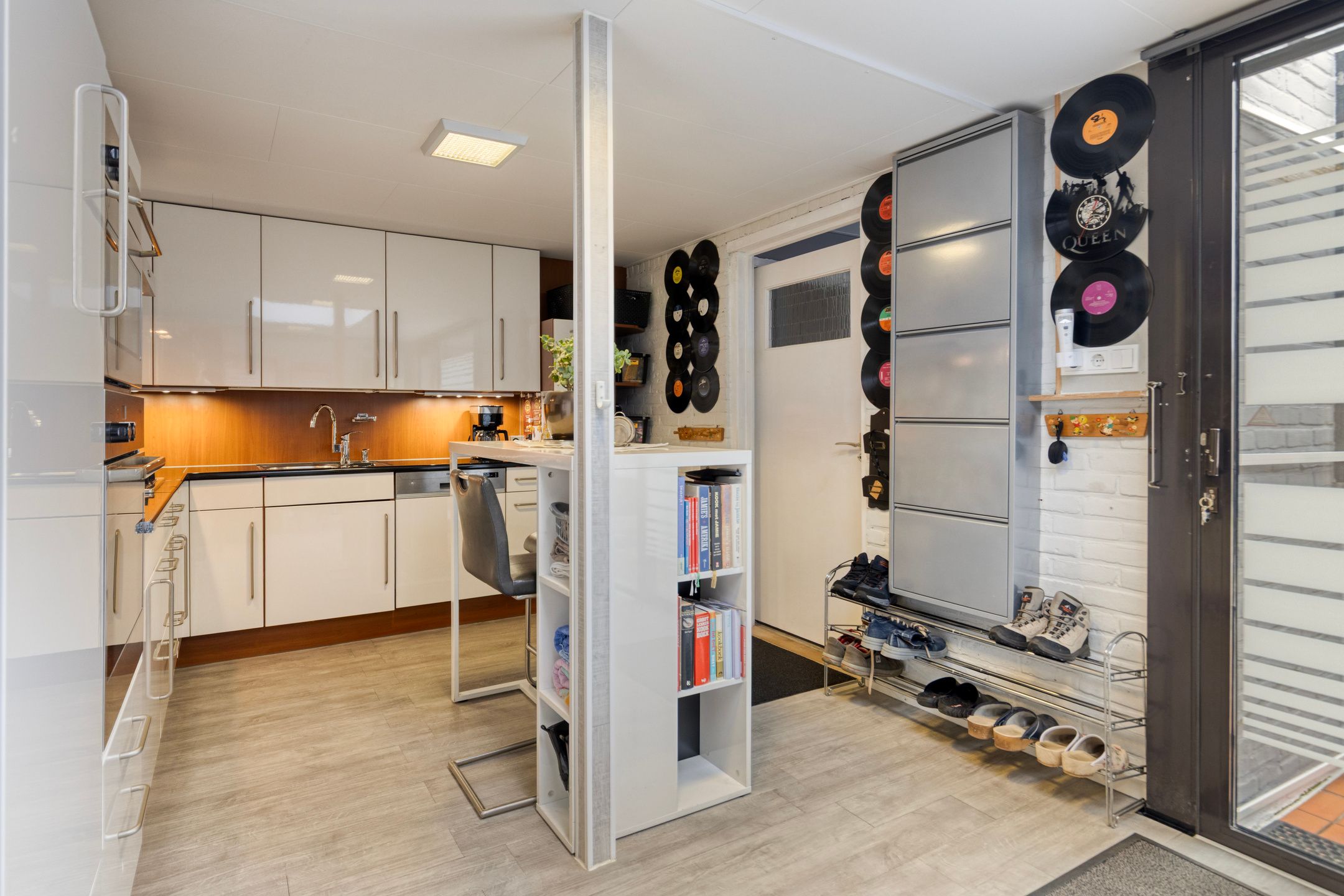 Photo 18 of Wilhelminastraat 26