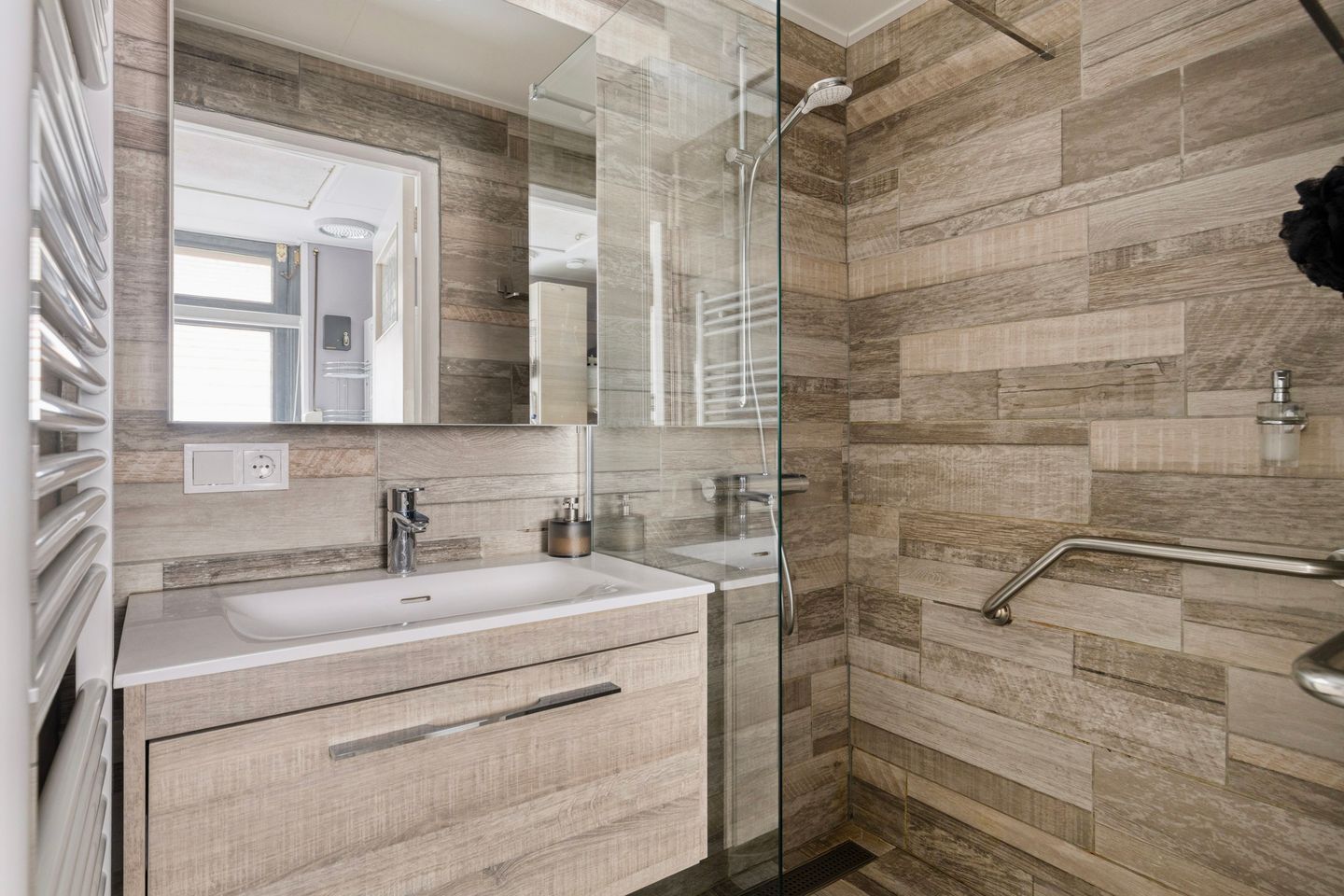 Photo 20 of Wilhelminastraat 26