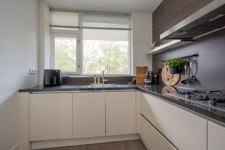 Foto 20 van Van Oldenbarneveltstraat 523