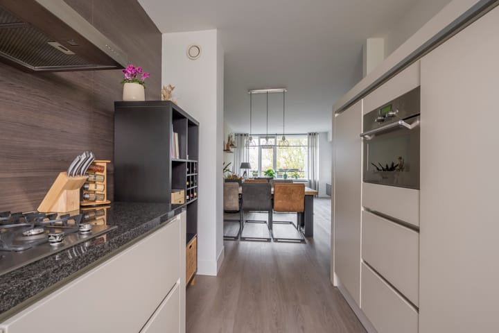 Foto 22 van Van Oldenbarneveltstraat 523