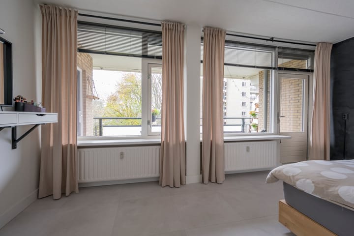 Foto 26 van Van Oldenbarneveltstraat 523