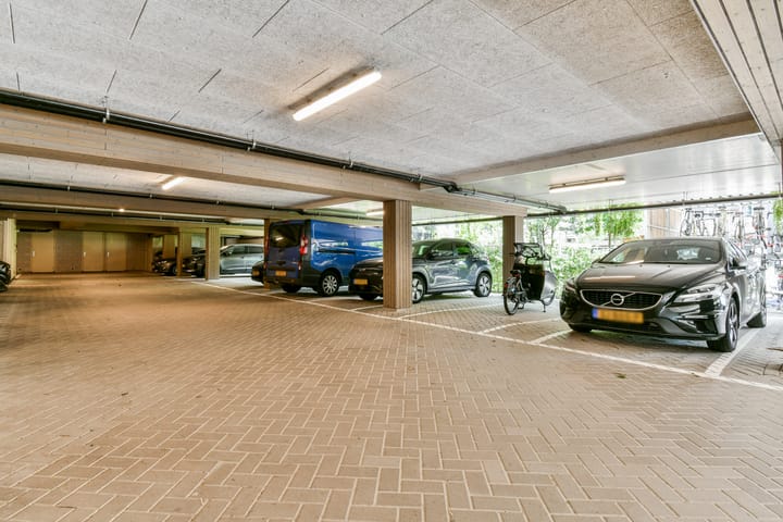 Foto 24 van Huiswoudstraat 50