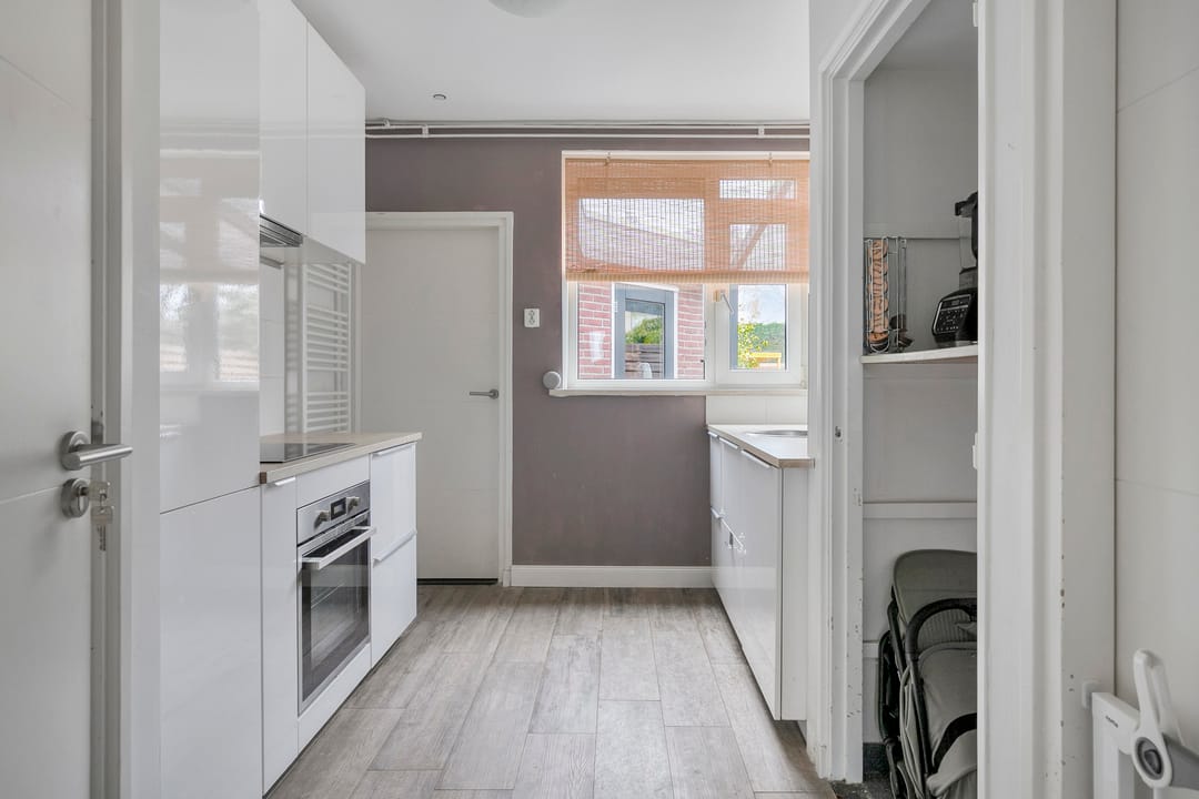 Photo 11 of Luciastraat 7