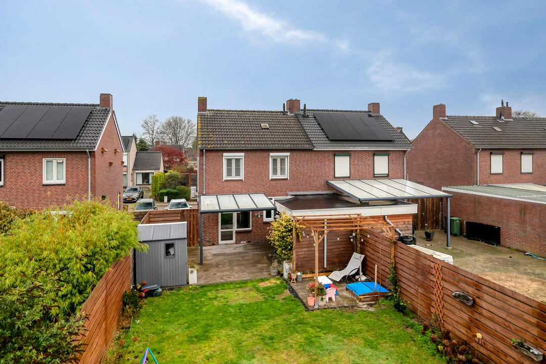 Photo 31 of Luciastraat 7