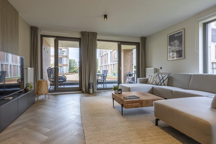 Photo 3 of Teakhout 59