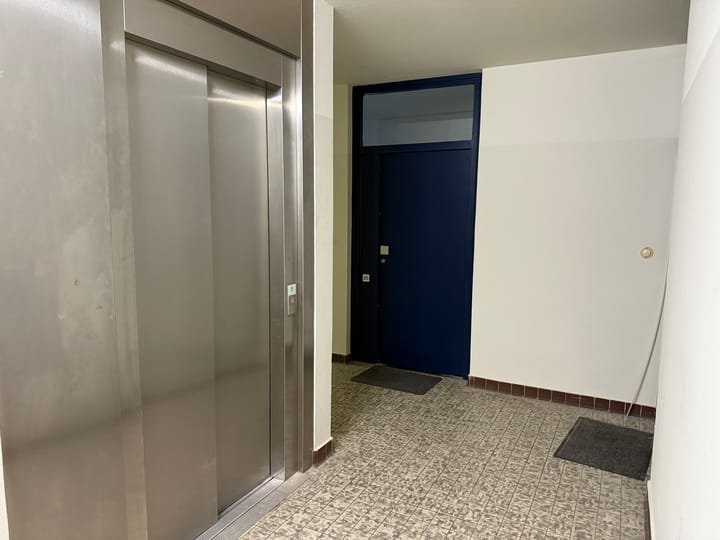 Photo 4 of Heutinkstraat 25