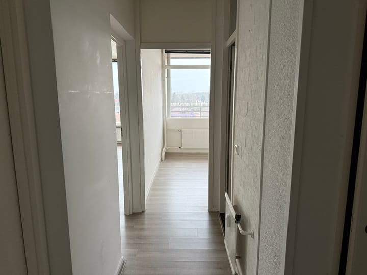 Photo 5 of Heutinkstraat 25