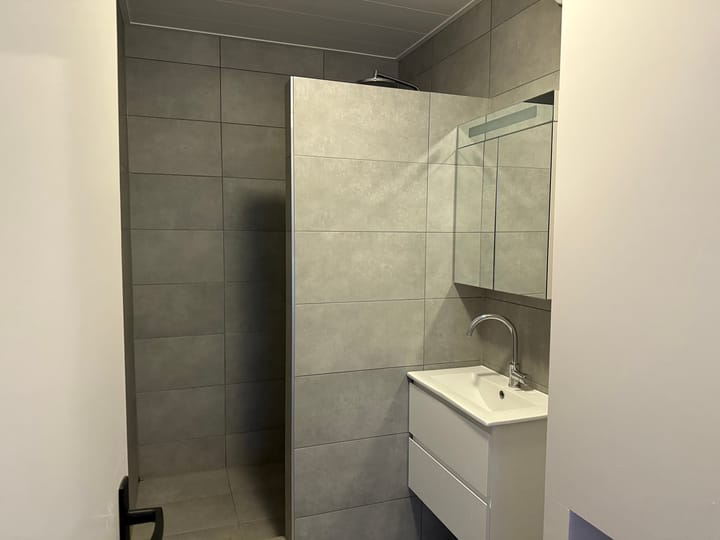 Photo 13 of Heutinkstraat 25