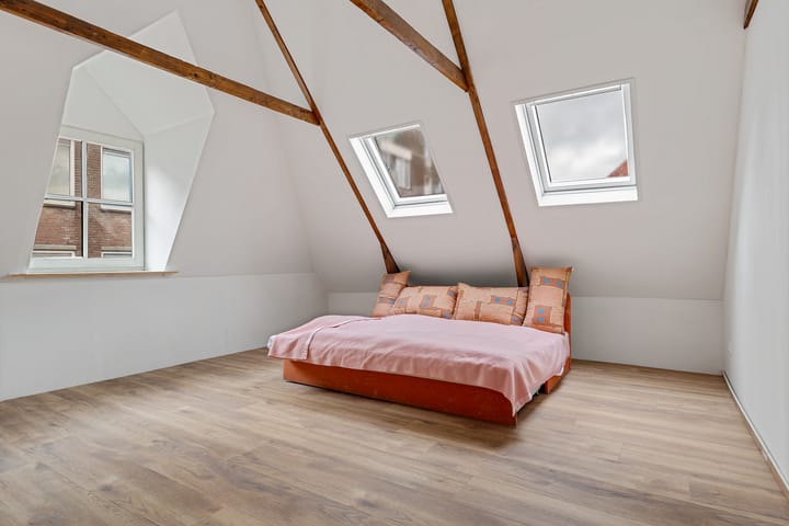 Foto 34 van Neerwoldstraat 23