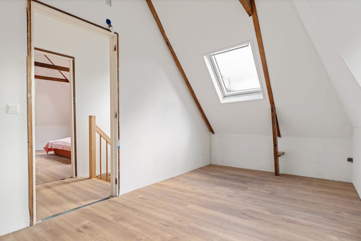 Foto 38 van Neerwoldstraat 23