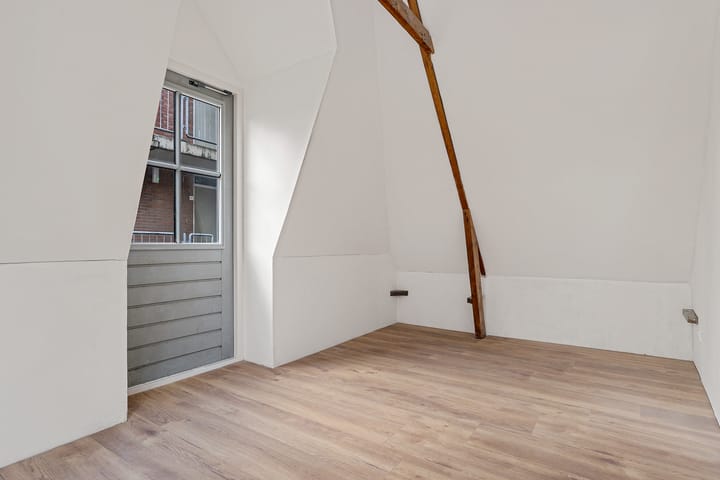 Foto 36 van Neerwoldstraat 23