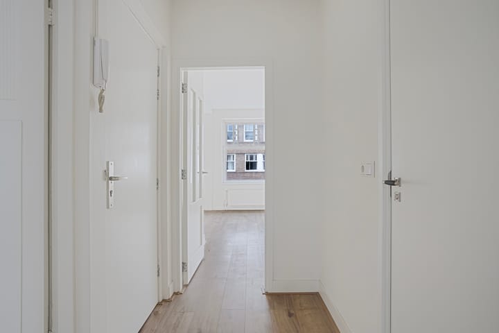 Foto 3 van Van Spilbergenstraat 142-2