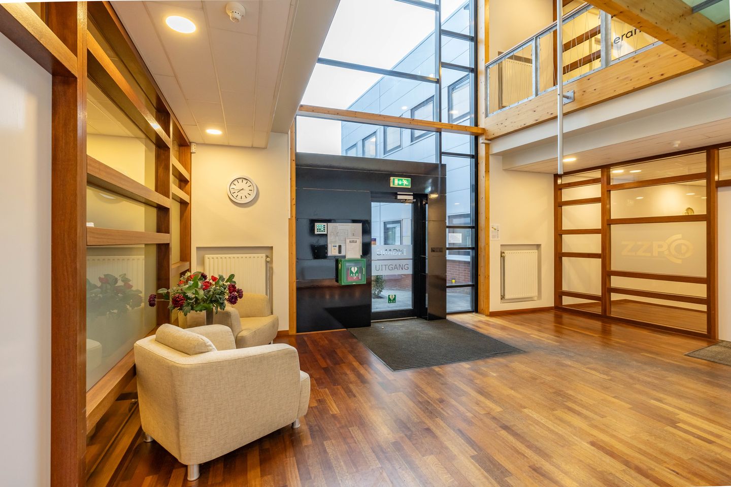 View photo 4 of Rozenburglaan 3