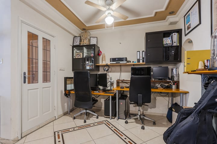 Photo 8 of Ratelaarstraat 11