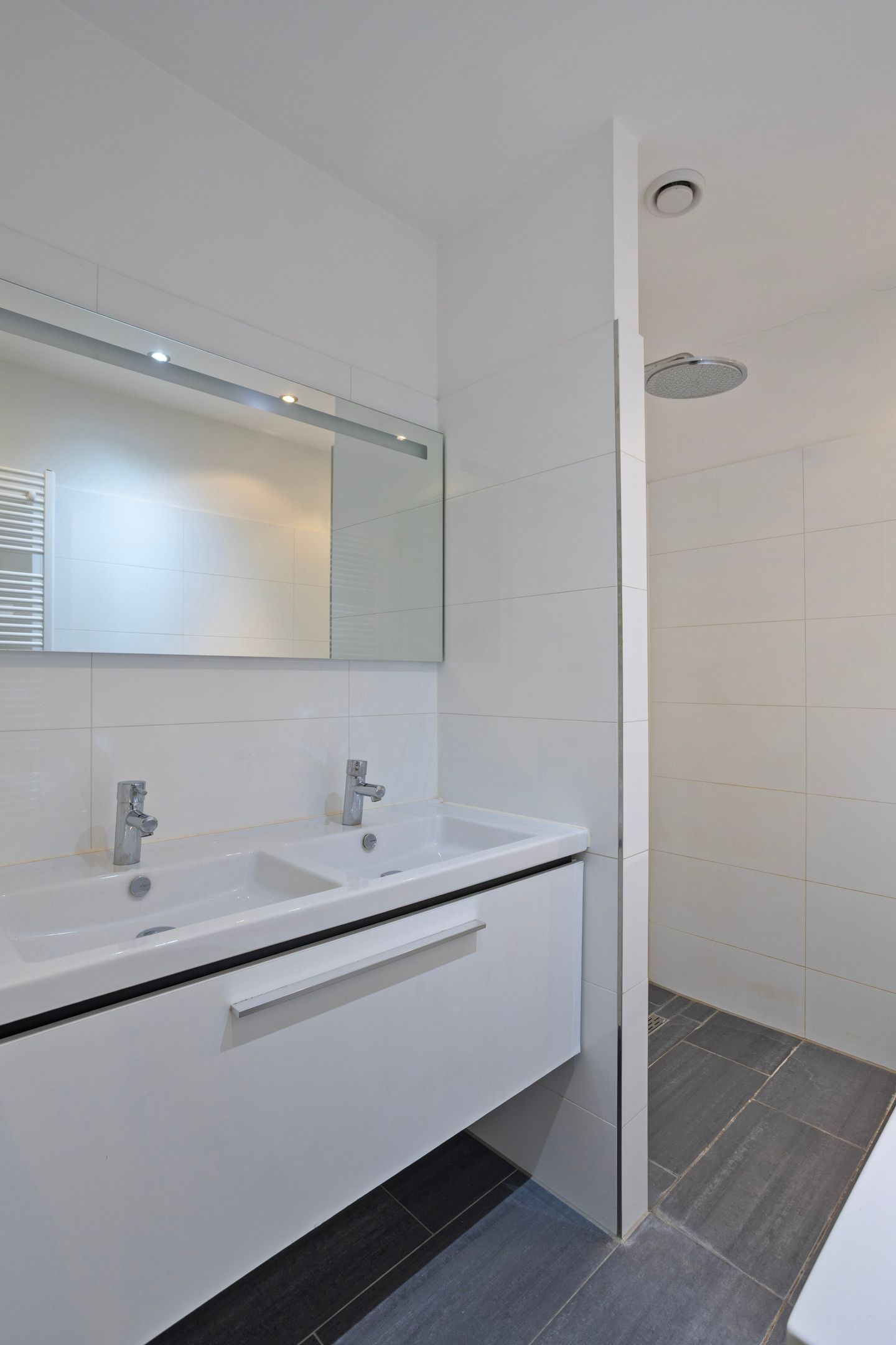 Foto 14 van Van Spilbergenstraat 130-3