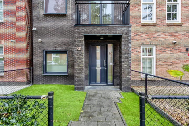 Photo 4 of Erik de Rodestraat 30