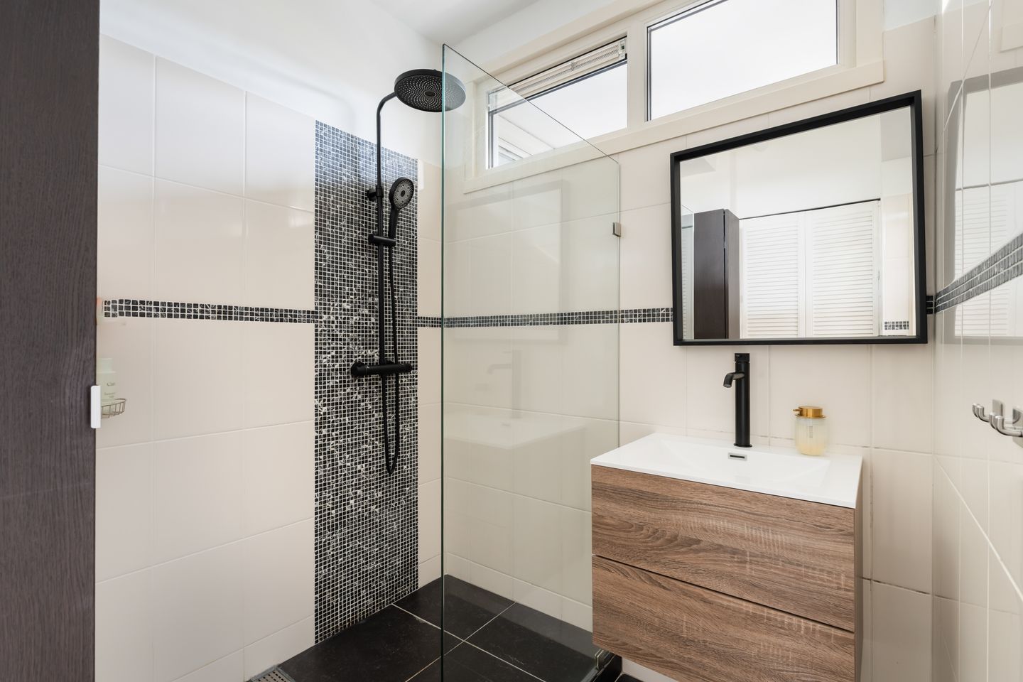 Photo 5 of Zonnebloemstraat 26-B