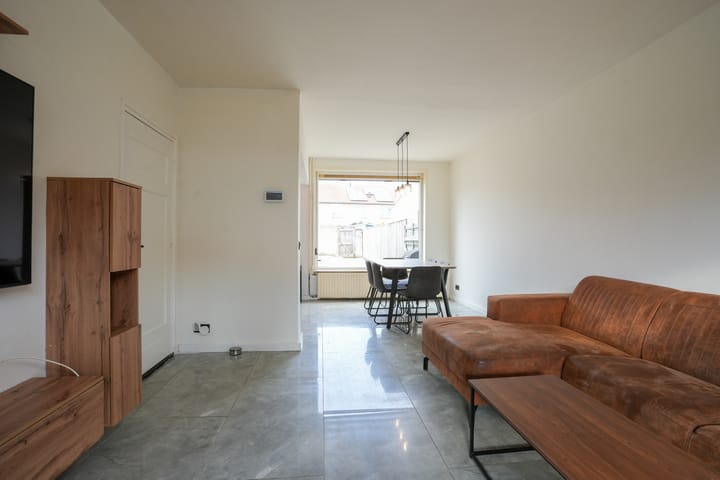 Photo 2 of Pastoor van Eijsstraat 50