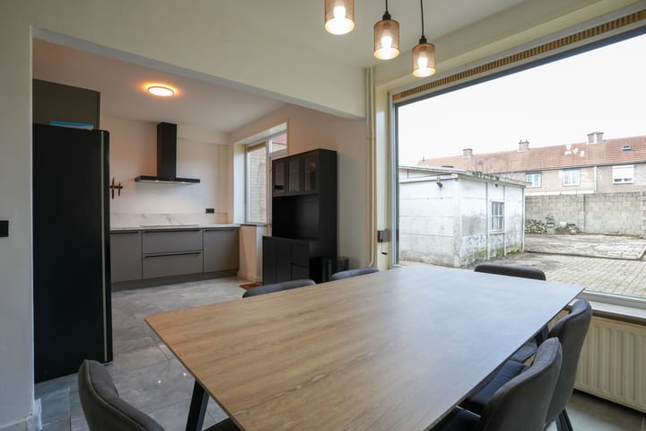 Photo 4 of Pastoor van Eijsstraat 50