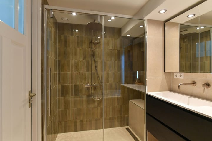 Foto 24 van Backerstraat 15