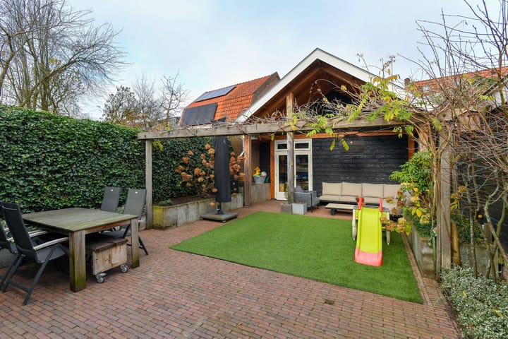 Foto 32 van Backerstraat 15