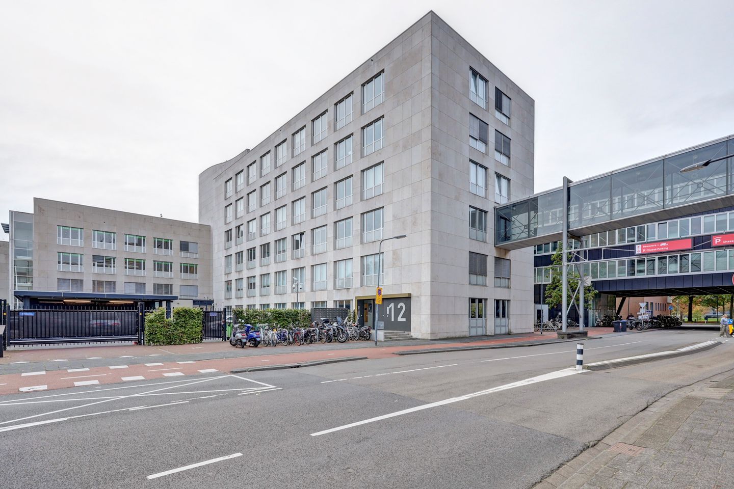 Bekijk foto 2 van Claudius Prinsenlaan 12