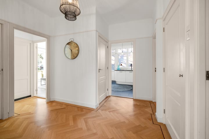 Photo 13 of Rochussenstraat 57-B