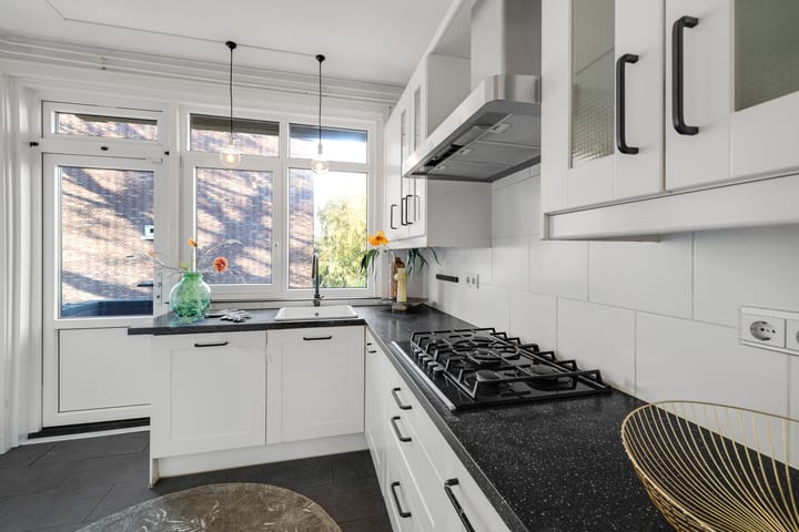 Photo 15 of Rochussenstraat 57-B