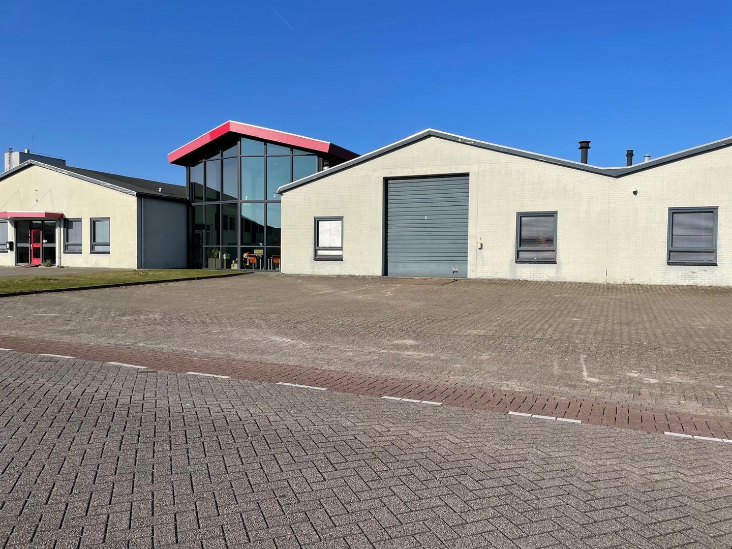 View photo 1 of Energiestraat 7