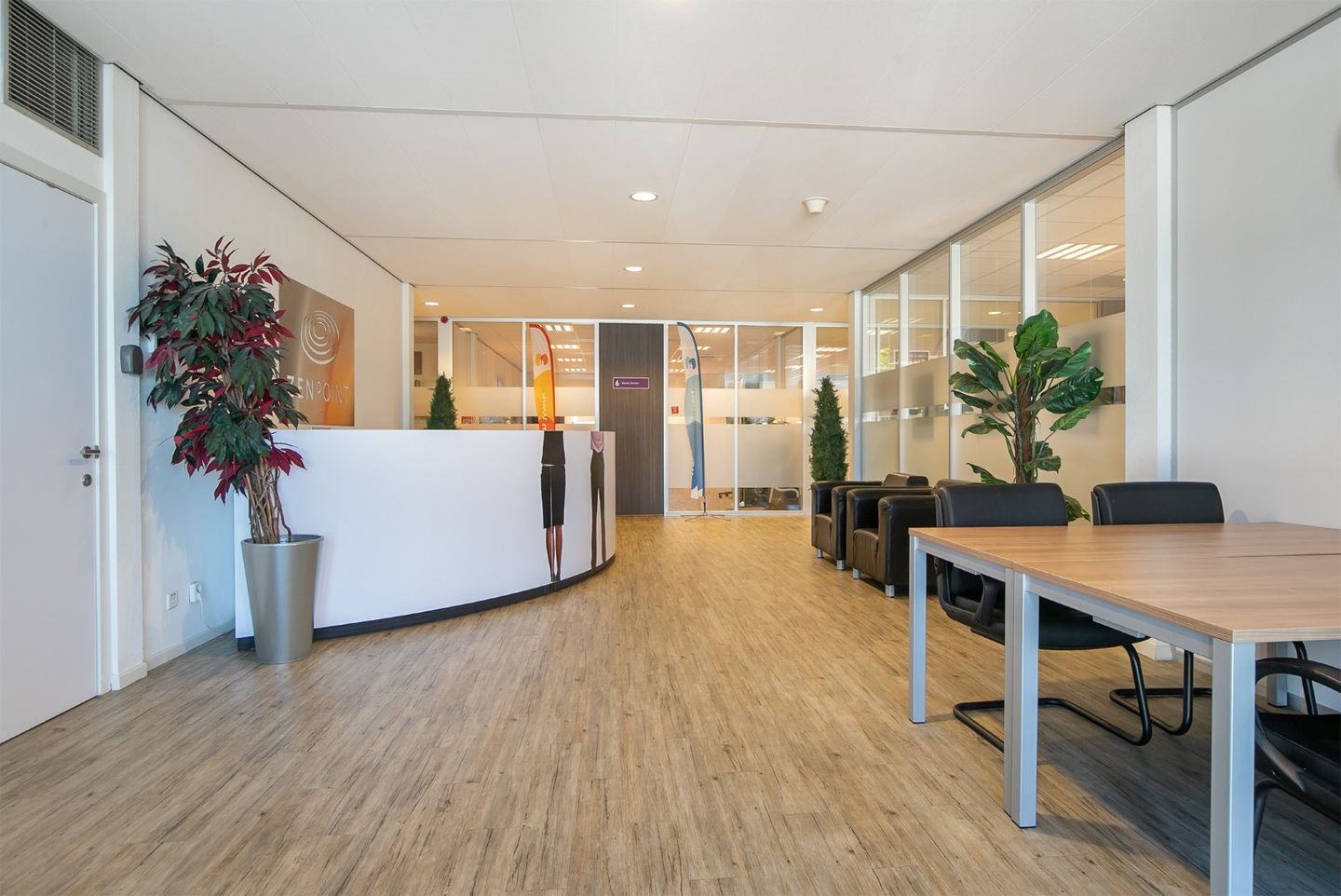 View photo 3 of Tasveld 10